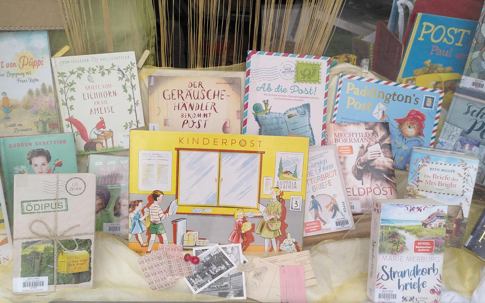 Schaufenster "Ab die Post"