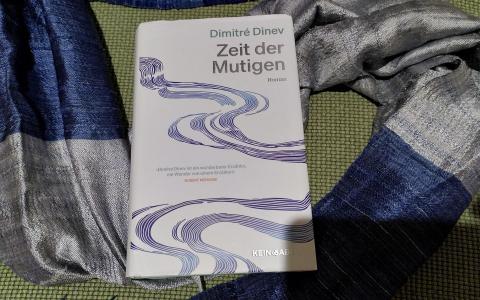 Lesetipp Dezember "Zeit der Mutigen" von Dimitri Dinev